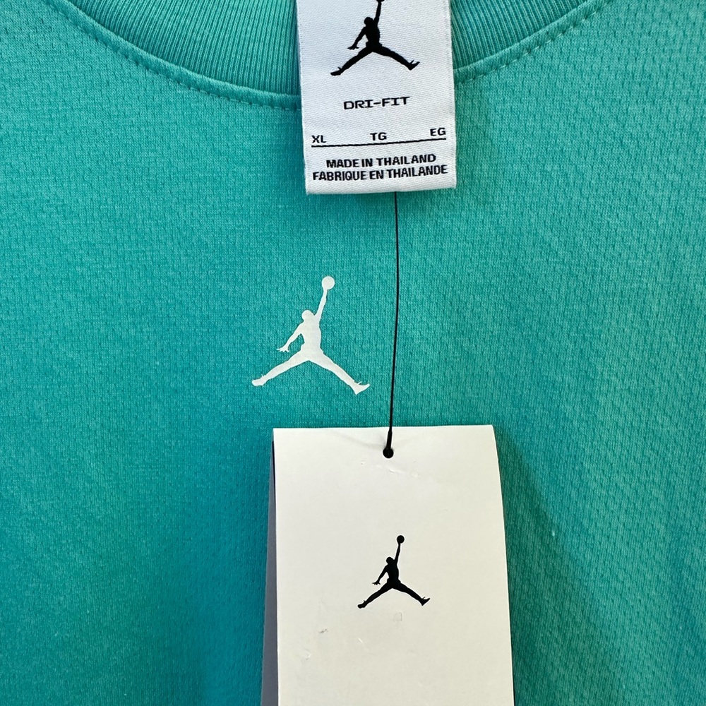 Jordan Women's Sport Dri-FIT Diamond Tank Top in Light Dew - Picture 3 of 4